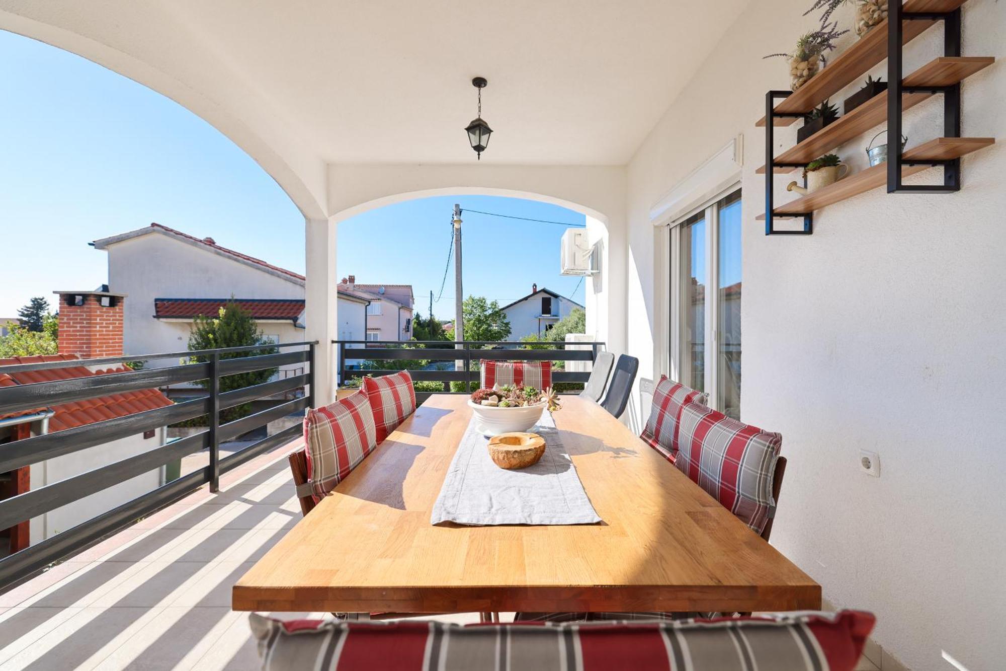 Apartment Pantalon, Big Terrace And Free Parking Zadar Exterior foto