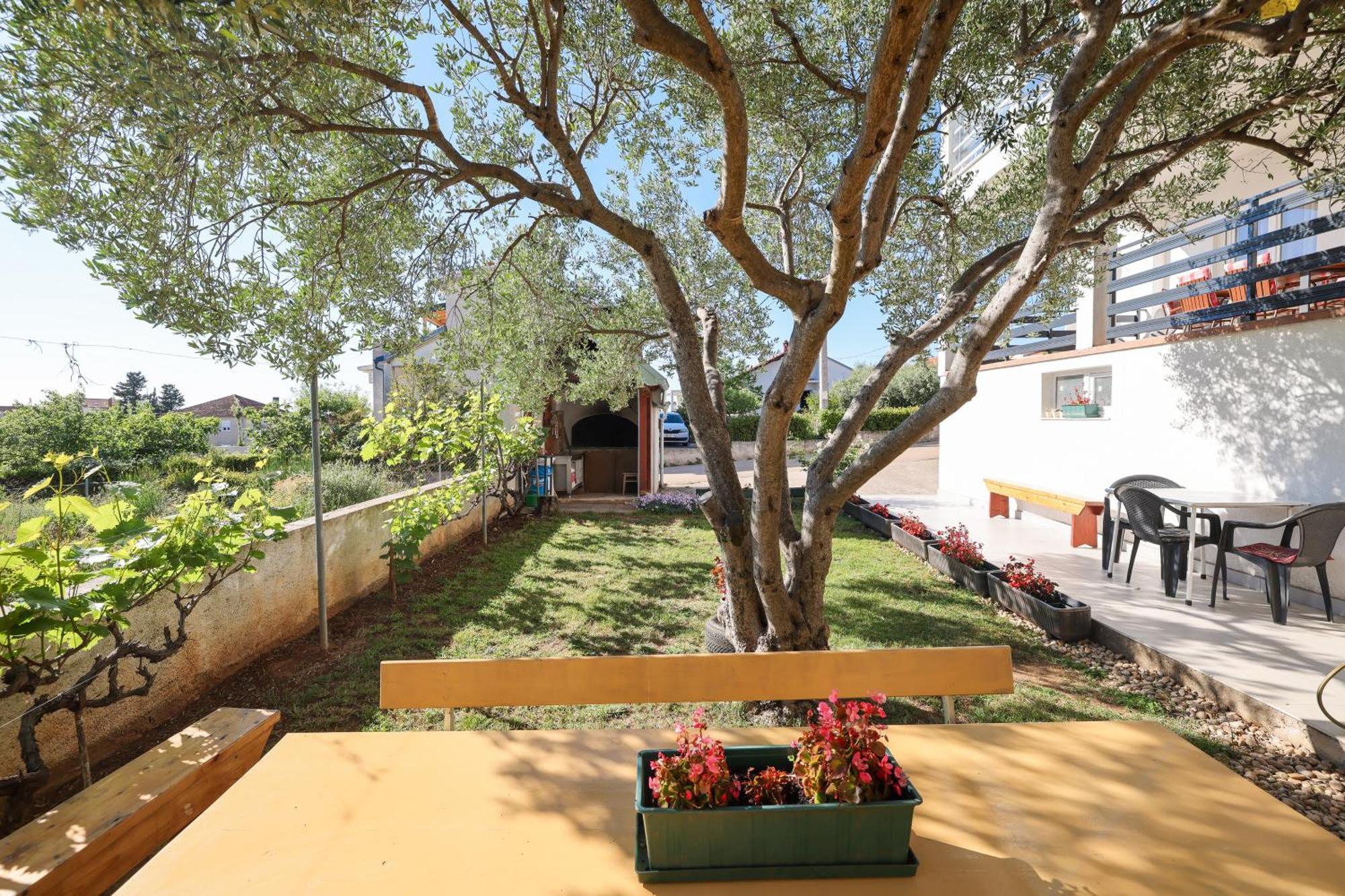 Apartment Pantalon, Big Terrace And Free Parking Zadar Exterior foto